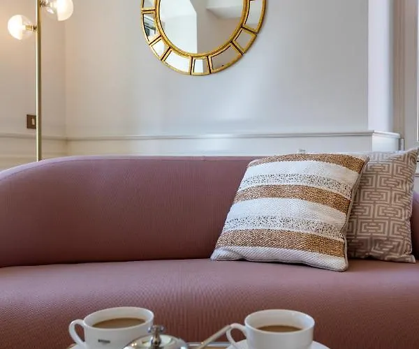 Deluxe Rennesance Corner *