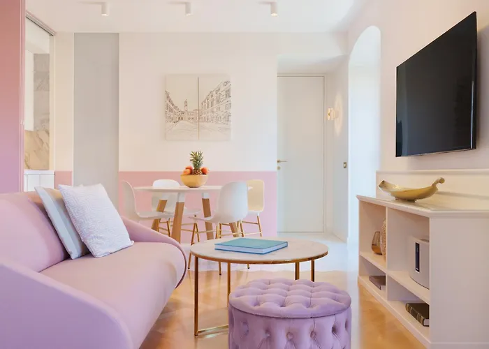 Deluxe Rennesance Corner